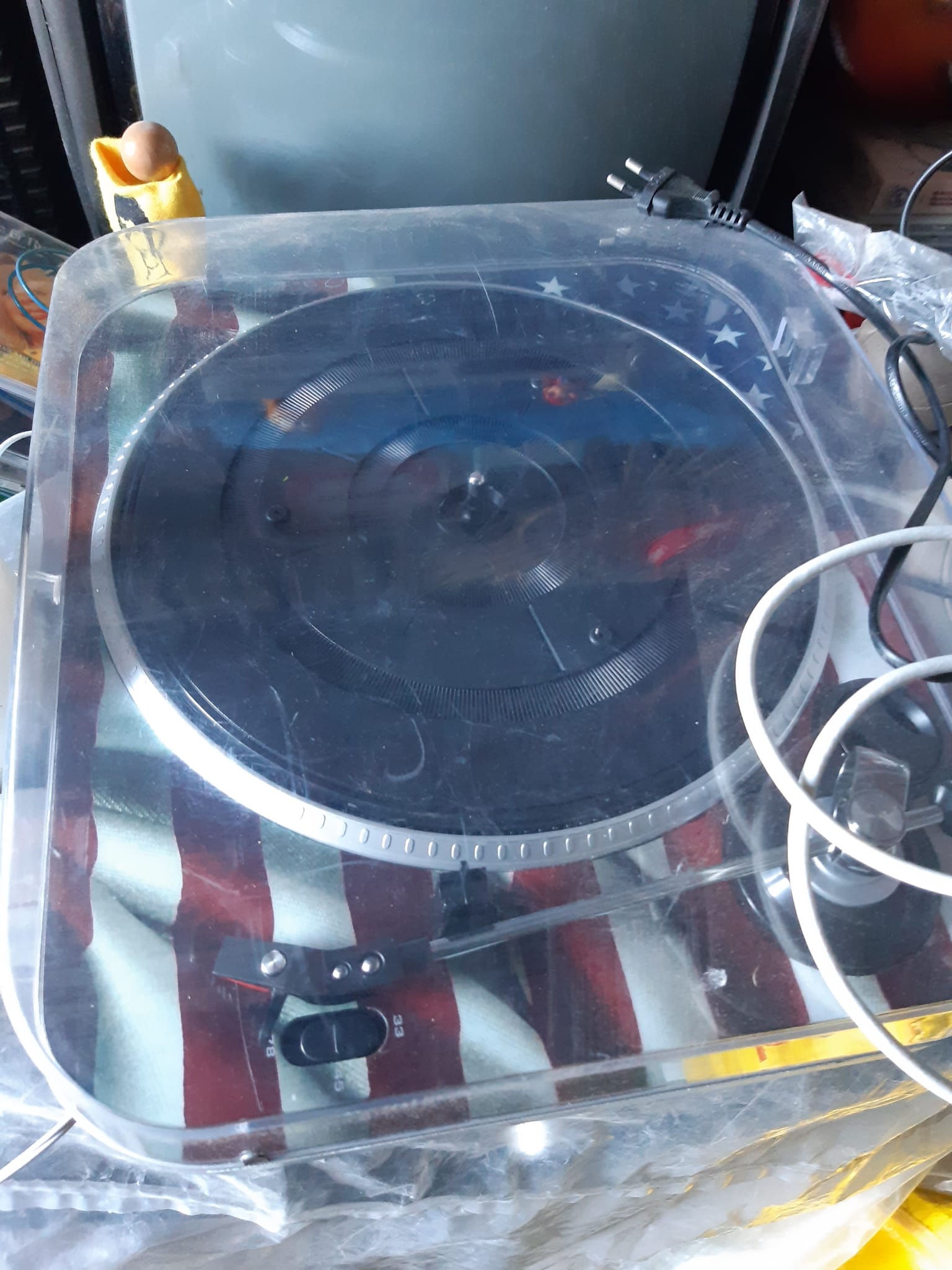 Tocadiscos con tapa