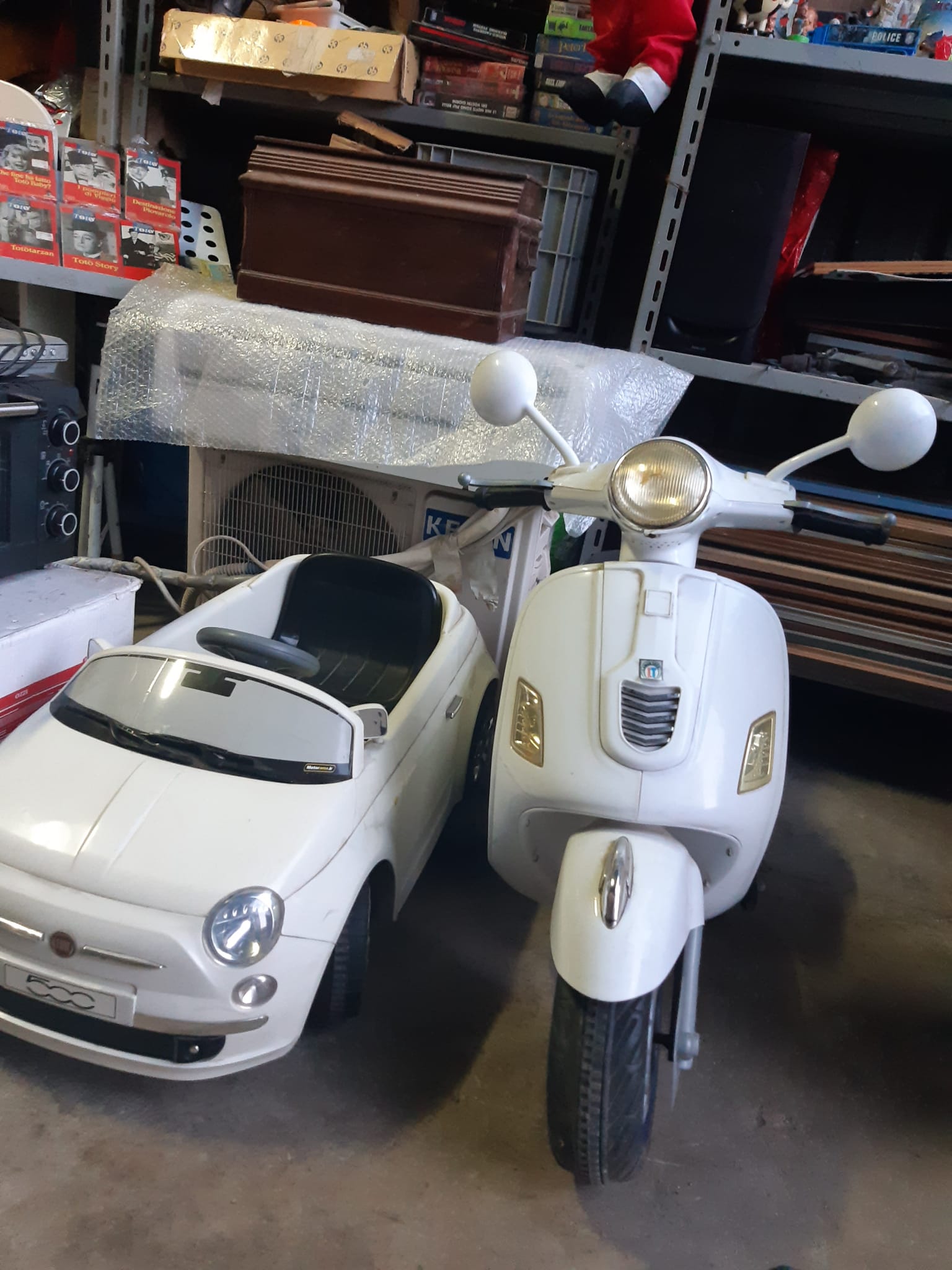 Moto y coche de juguete para niños