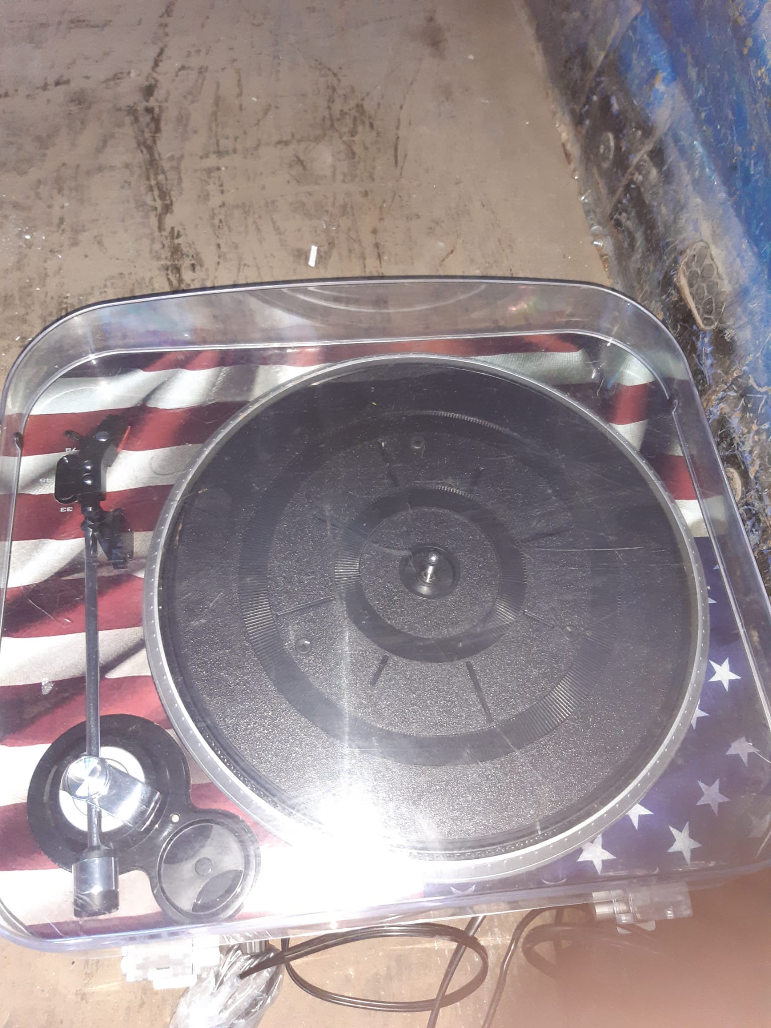 Tocadiscos estilo bandera